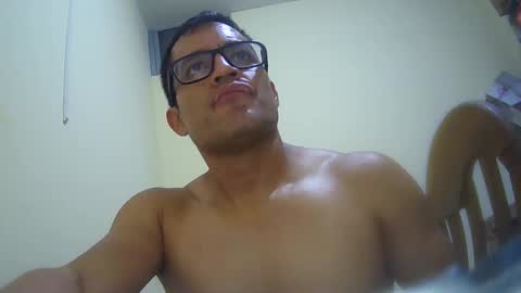 Snapshot of simpatico977 chatting on May 17, 2026, 6:33 am Denis online show from May 17, 2026, 6:33 am