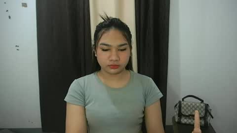 Snapshot of simply_francine chatting on June 27, 2026, 1:50 pm simply francine online show from June 27, 2026, 1:50 pm