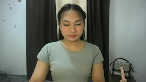 Snapshot of simply_francine chatting on June 28, 2026, 8:37 pm simply francine online show from June 28, 2026, 8:37 pm