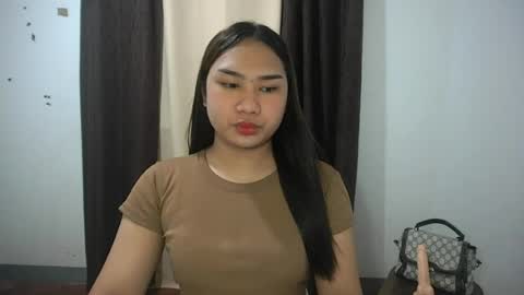 Snapshot of simply_francine chatting on July 14, 2026, 10:32 am simply francine online show from July 14, 2026, 10:32 am