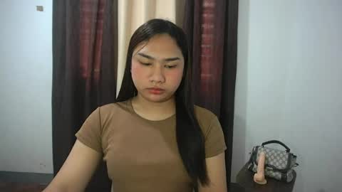Snapshot of simply_francine chatting on July 17, 2026, 1:34 am simply francine online show from July 17, 2026, 1:34 am
