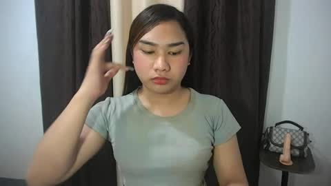Snapshot of simply_francine chatting on July 21, 2026, 12:18 pm simply francine online show from July 21, 2026, 12:18 pm