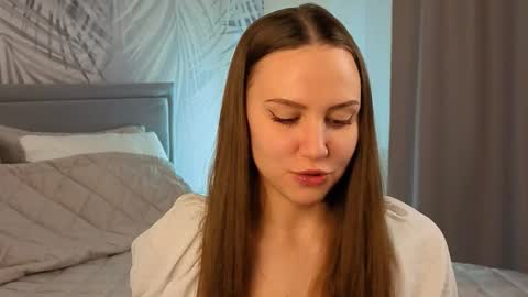 Snapshot of simplyzoe chatting on February 22, 2026, 4:24 am Zoe online show from February 22, 2026, 4:24 am