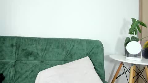 Snapshot of sin_ner34 chatting on February 13, 2025, 5:01 pm Sunny online show from February 13, 2025, 5:01 pm