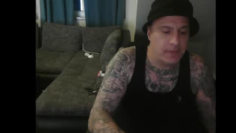 sinalco1975 online show from April 14, 2026, 12:49 am