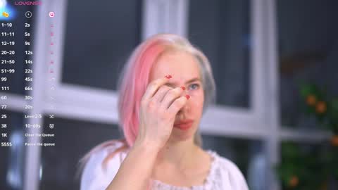   online show from November 22, 2025, 5:34 pm