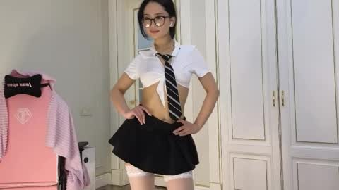 Ellie online show from May 17, 2026, 3:41 pm