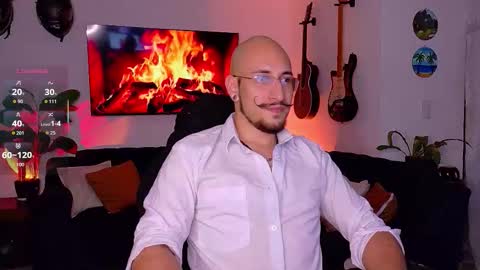 William independent models online show from March 13, 2026, 11:44 pm