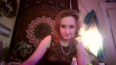 Snapshot of siren_sweetheart chatting on May 27, 2026, 8:55 am Venus online show from May 27, 2026, 8:55 am
