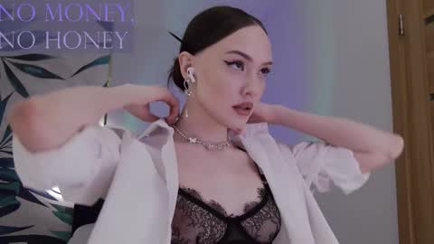 Goddess Sirena online show from February 19, 2026, 8:05 pm