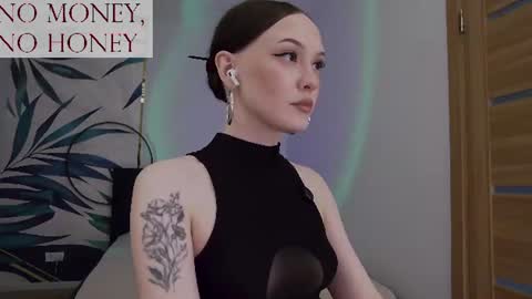 Snapshot of sirenaswhisper chatting on July 14, 2026, 4:06 am Goddess Sirena online show from July 14, 2026, 4:06 am