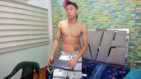 SIR RYANT online show from February 1, 2025, 7:23 pm