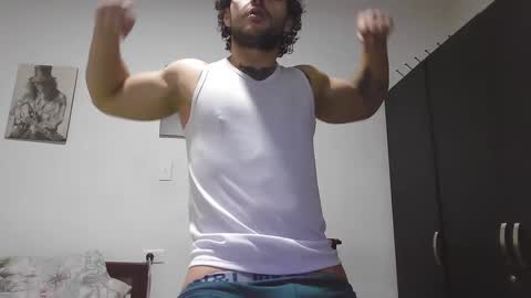 Snapshot of siryus_x chatting on January 25, 2025, 5:40 pm siryus_x online show from January 25, 2025, 5:40 pm