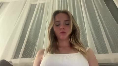 Sisi Bunny online show from May 11, 2026, 7:44 pm