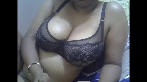 Snapshot of sisibrown97 chatting on February 24, 2026, 10:02 am brown online show from February 24, 2026, 10:02 am