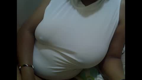 Snapshot of sisibrown97 chatting on March 8, 2026, 10:35 pm brown online show from March 8, 2026, 10:35 pm