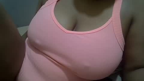 Snapshot of sisibrown97 chatting on March 10, 2026, 5:07 pm brown online show from March 10, 2026, 5:07 pm