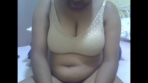 Snapshot of sisibrown97 chatting on April 1, 2026, 11:46 pm brown online show from April 1, 2026, 11:46 pm