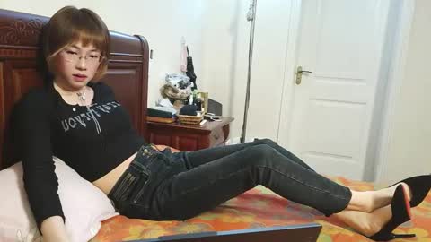 Sissy Ada online show from February 18, 2026, 2:02 pm