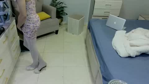 D i f a  Ana Arbeh shemale online show from February 17, 2026, 8:04 pm