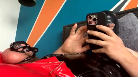 sissyflynn online show from April 16, 2026, 2:45 am