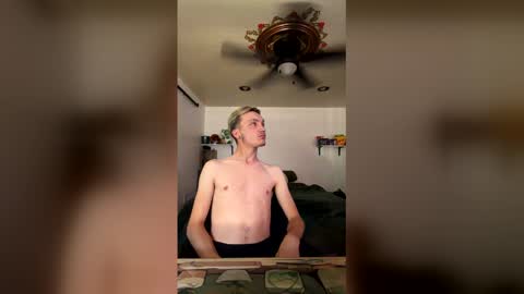 sissyr919213 online show from June 9, 2026, 9:37 pm
