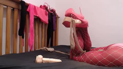 Snapshot of sissysubwhore chatting on November 26, 2025, 5:58 pm Lotty online show from November 26, 2025, 5:58 pm