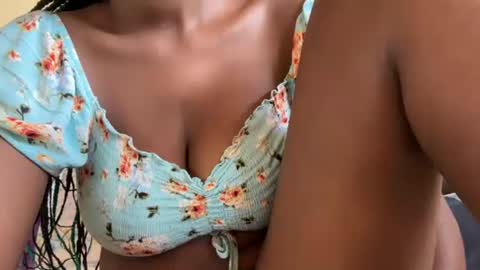 Snapshot of siswet9_ chatting on February 13, 2025, 5:05 am siswet online show from February 13, 2025, 5:05 am