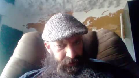 sitonmybeardxxx online show from June 12, 2026, 8:41 pm