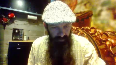 sitonmybeardxxx online show from June 27, 2026, 12:55 pm