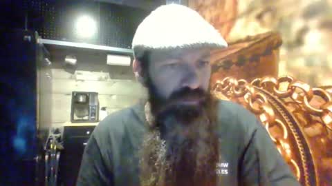 sitonmybeardxxx online show from August 1, 2026, 4:50 pm