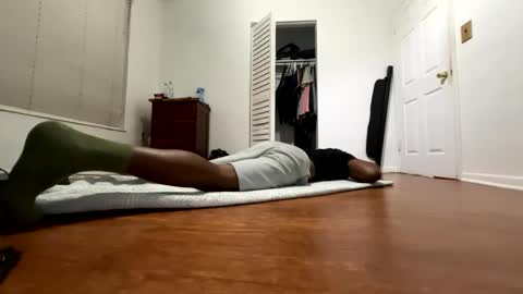 SIXFOOTFOURNINE online show from April 18, 2026, 2:26 am