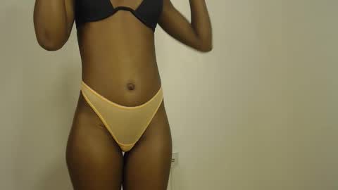 sizzly_ass online show from May 11, 2026, 2:45 pm