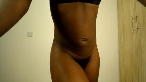 Snapshot of sizzly_ass chatting on June 19, 2026, 1:10 am sizzly_ass online show from June 19, 2026, 1:10 am