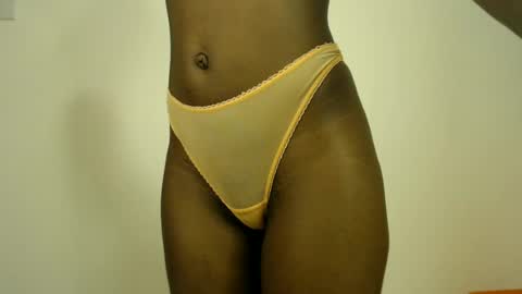 Snapshot of sizzly_ass chatting on June 29, 2026, 11:27 pm sizzly_ass online show from June 29, 2026, 11:27 pm