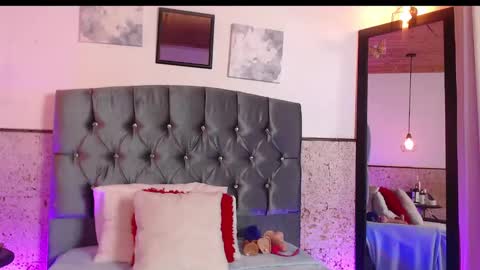 Elizabeth online show from January 2, 2025, 1:49 am