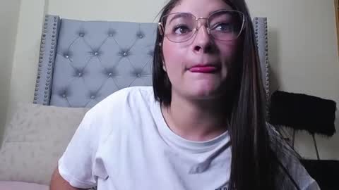 skarlett_36 online show from April 11, 2026, 2:43 pm