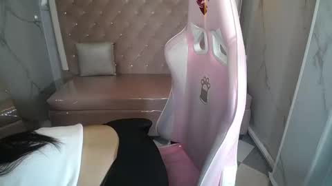 Skarlet online show from March 14, 2026, 1:16 pm