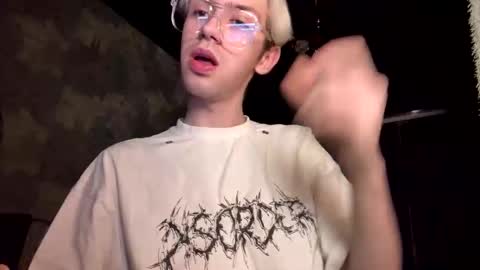 Snapshot of skibatryanka chatting on February 13, 2026, 6:37 pm SKIBA online show from February 13, 2026, 6:37 pm