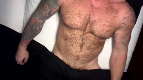 Snapshot of skimaskedbeef chatting on January 15, 2025, 1:23 am BEEF online show from January 15, 2025, 1:23 am