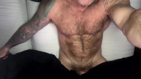 Snapshot of skimaskedbeef chatting on February 12, 2025, 9:31 am BEEF online show from February 12, 2025, 9:31 am