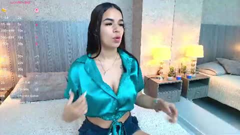 Snapshot of skinny_adara chatting on June 18, 2026, 11:25 am Adara online show from June 18, 2026, 11:25 am