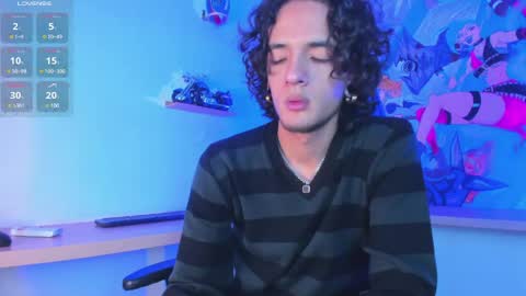 Snapshot of skinny_mac_ chatting on May 5, 2026, 12:57 pm Mac online show from May 5, 2026, 12:57 pm