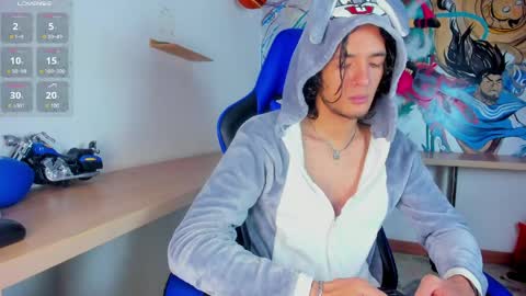 Snapshot of skinny_mac_ chatting on May 8, 2026, 4:56 pm Mac online show from May 8, 2026, 4:56 pm