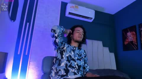 Snapshot of skinny_mac_ chatting on May 17, 2026, 2:02 pm Mac online show from May 17, 2026, 2:02 pm