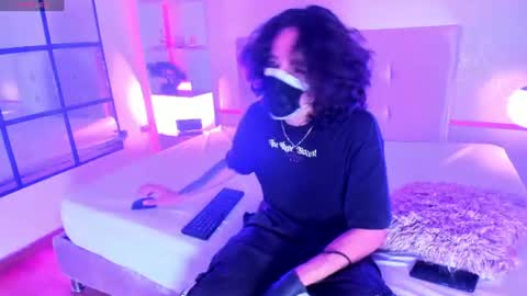 Snapshot of skinny_mac_ chatting on July 23, 2026, 2:37 pm Mac online show from July 23, 2026, 2:37 pm