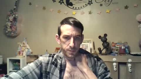 Snapshot of skinnybigcock2 chatting on February 1, 2026, 4:11 am SkinnyBigCock2 online show from February 1, 2026, 4:11 am