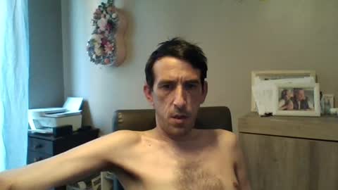 Snapshot of skinnybigcock2 chatting on June 18, 2026, 11:25 am SkinnyBigCock2 online show from June 18, 2026, 11:25 am