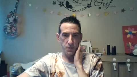 Snapshot of skinnybigcock2 chatting on July 13, 2026, 5:54 am SkinnyBigCock2 online show from July 13, 2026, 5:54 am