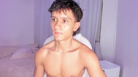 skinnydreamer online show from December 2, 2025, 3:12 am